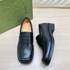 Gucci Leather Shoes